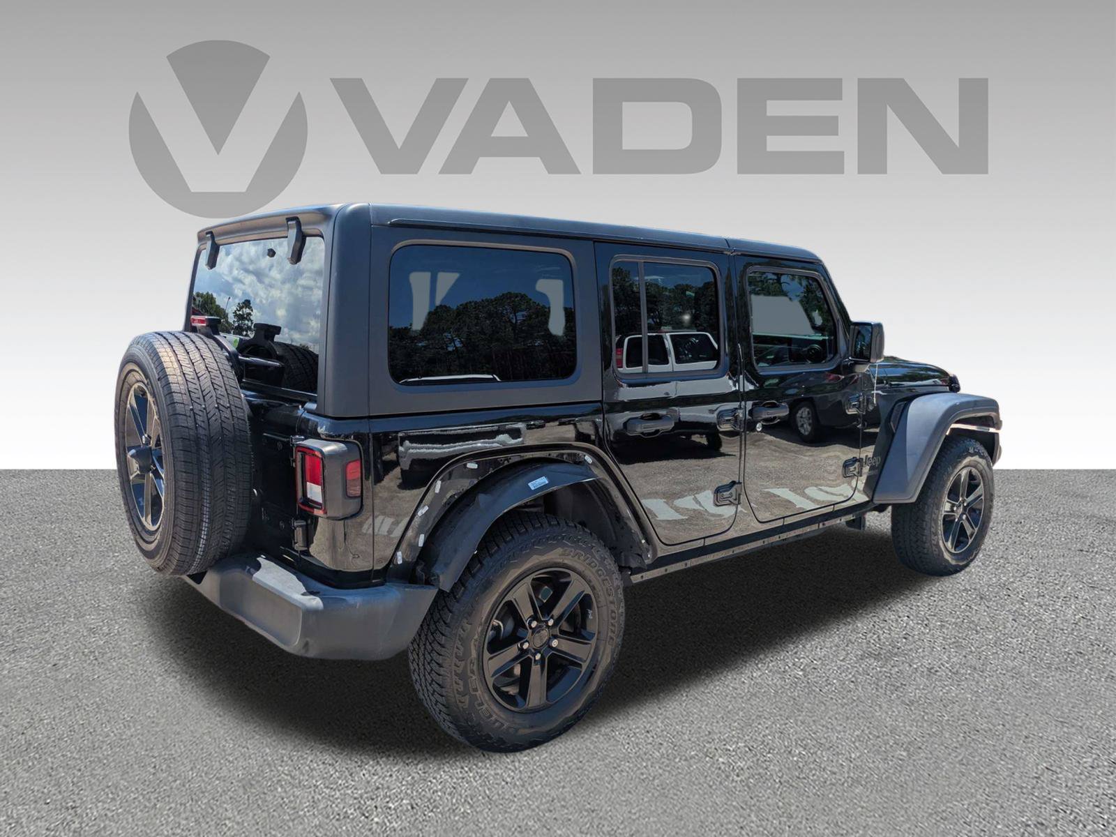 Used 2022 Jeep Wrangler Unlimited Sport AWD/4WD image 25