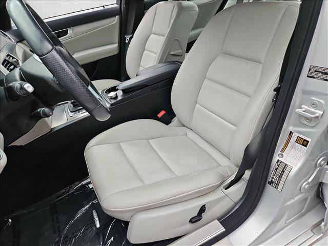 Used 2014 Mercedes-Benz C 250 Sedan image 16