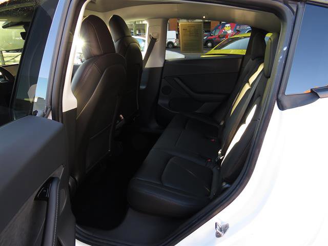 Used 2020 Tesla Model Y Long Range image 21