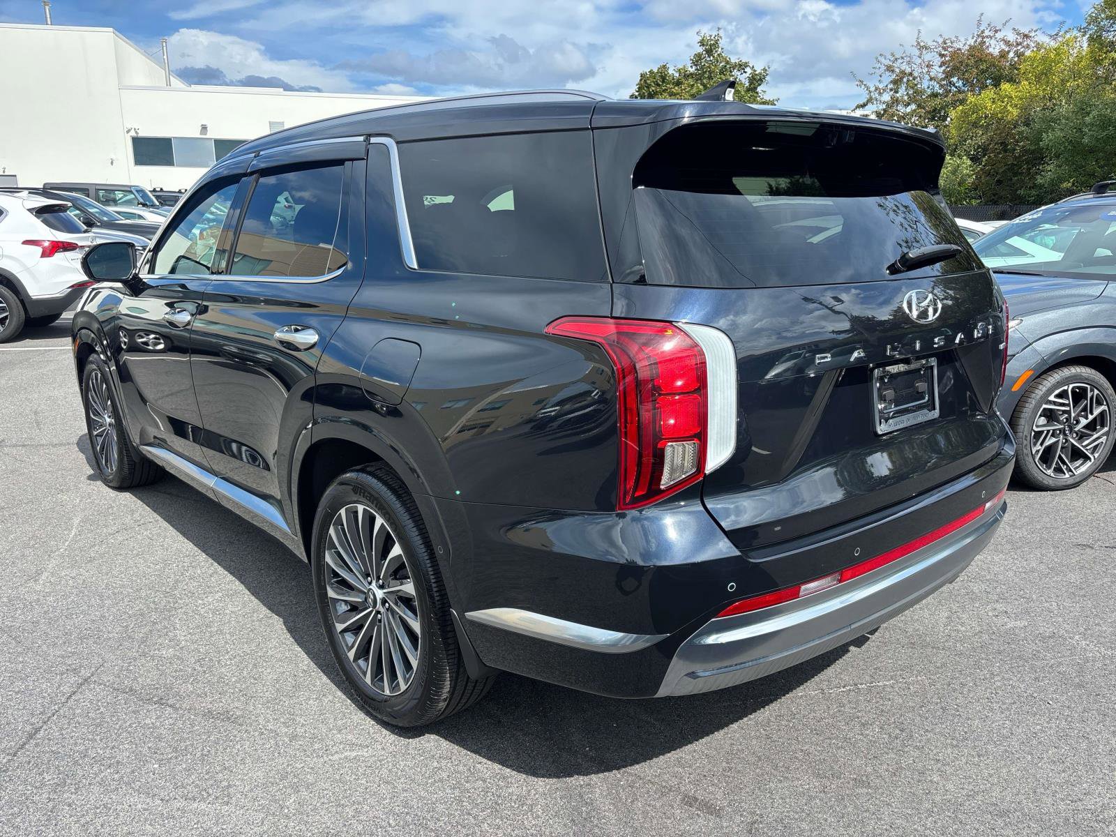 Certified 2023 Hyundai Palisade Calligraphy image 3