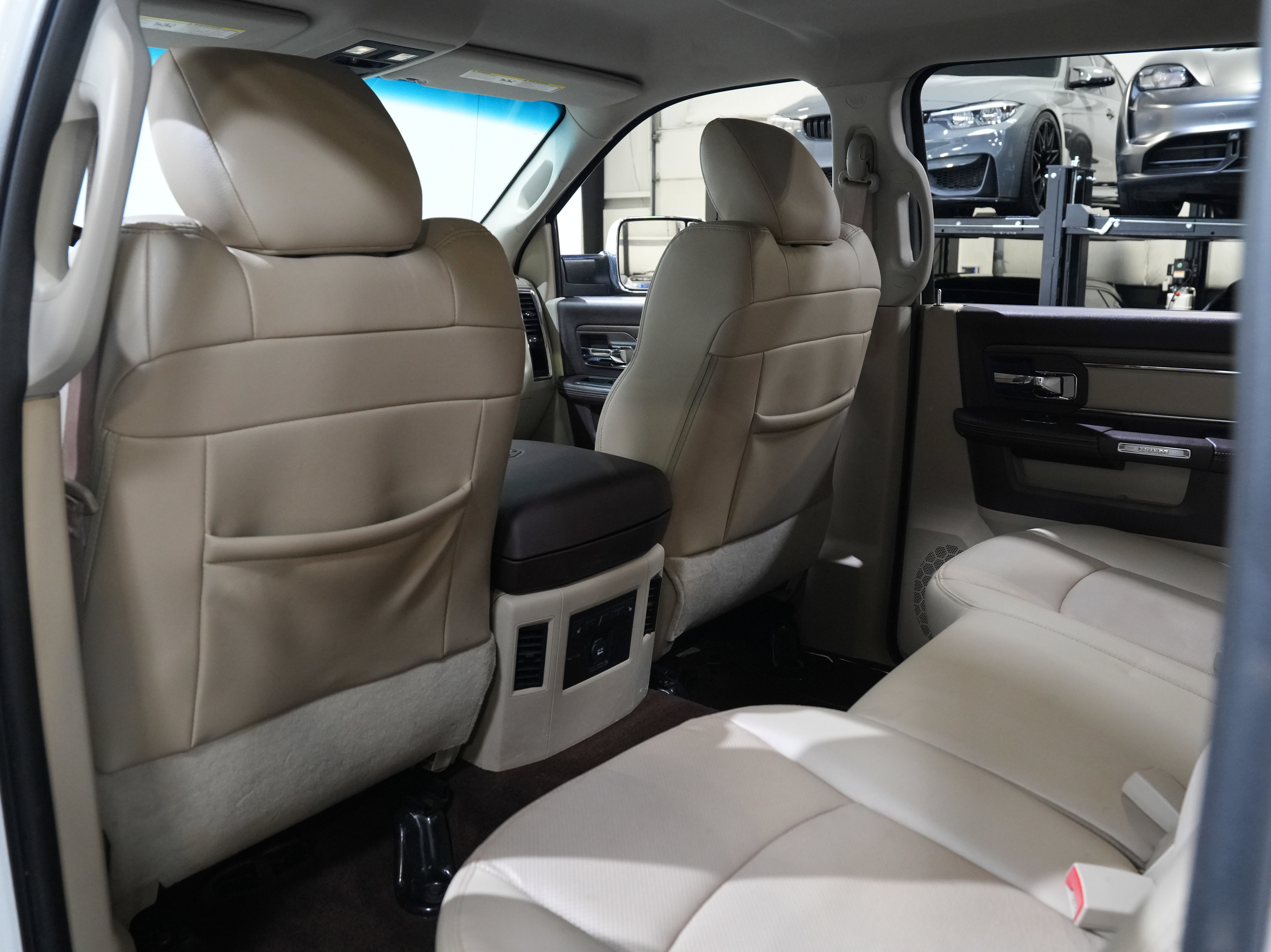 Used 2015 RAM 2500 Laramie w/ Convenience Group image 37