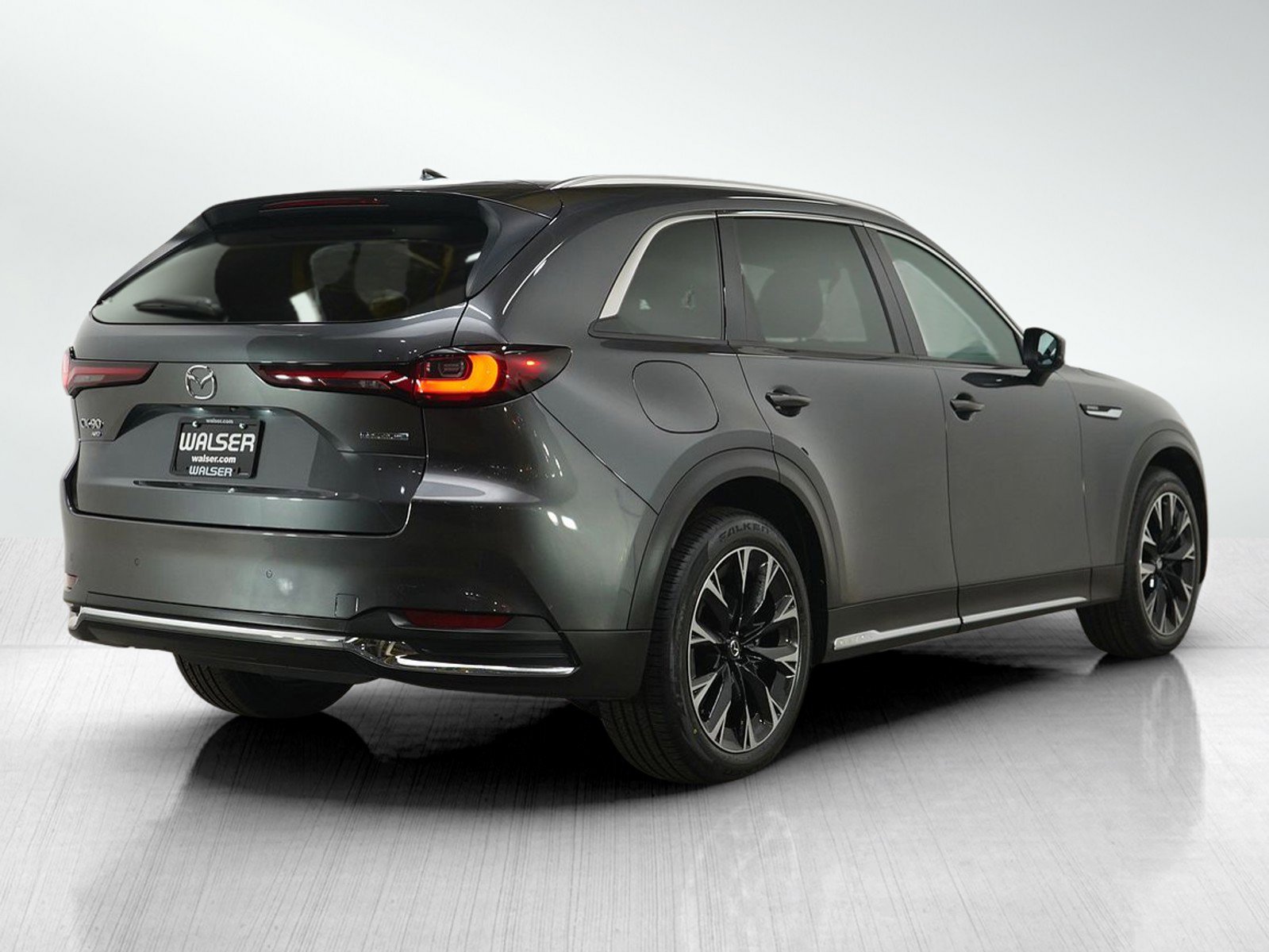Certified 2024 MAZDA CX-90 Plug-In Hybrid w/ Premium Plus AWD/4WD image 5