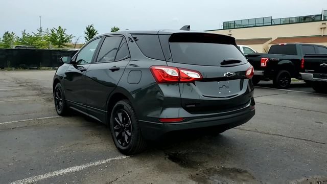Used 2021 Chevrolet Equinox LS w/ LPO, Blackout Package AWD/4WD image 6