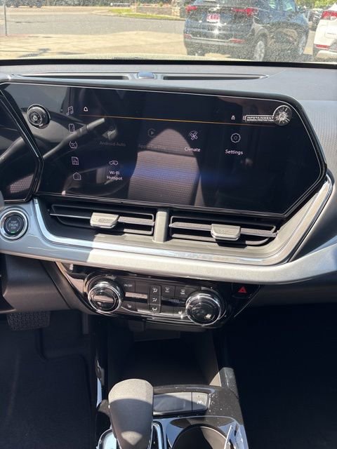 New 2026 Chevrolet Trax LT w/ Driver Confidence Package FWD image 17