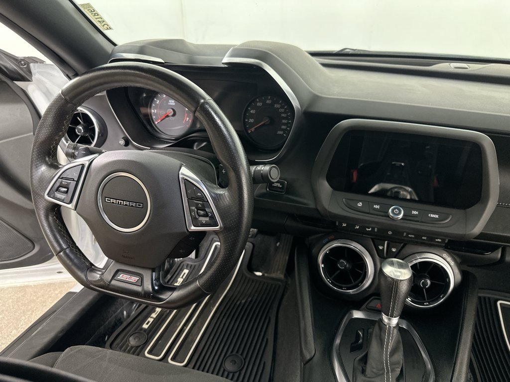Used 2019 Chevrolet Camaro SS RWD image 17