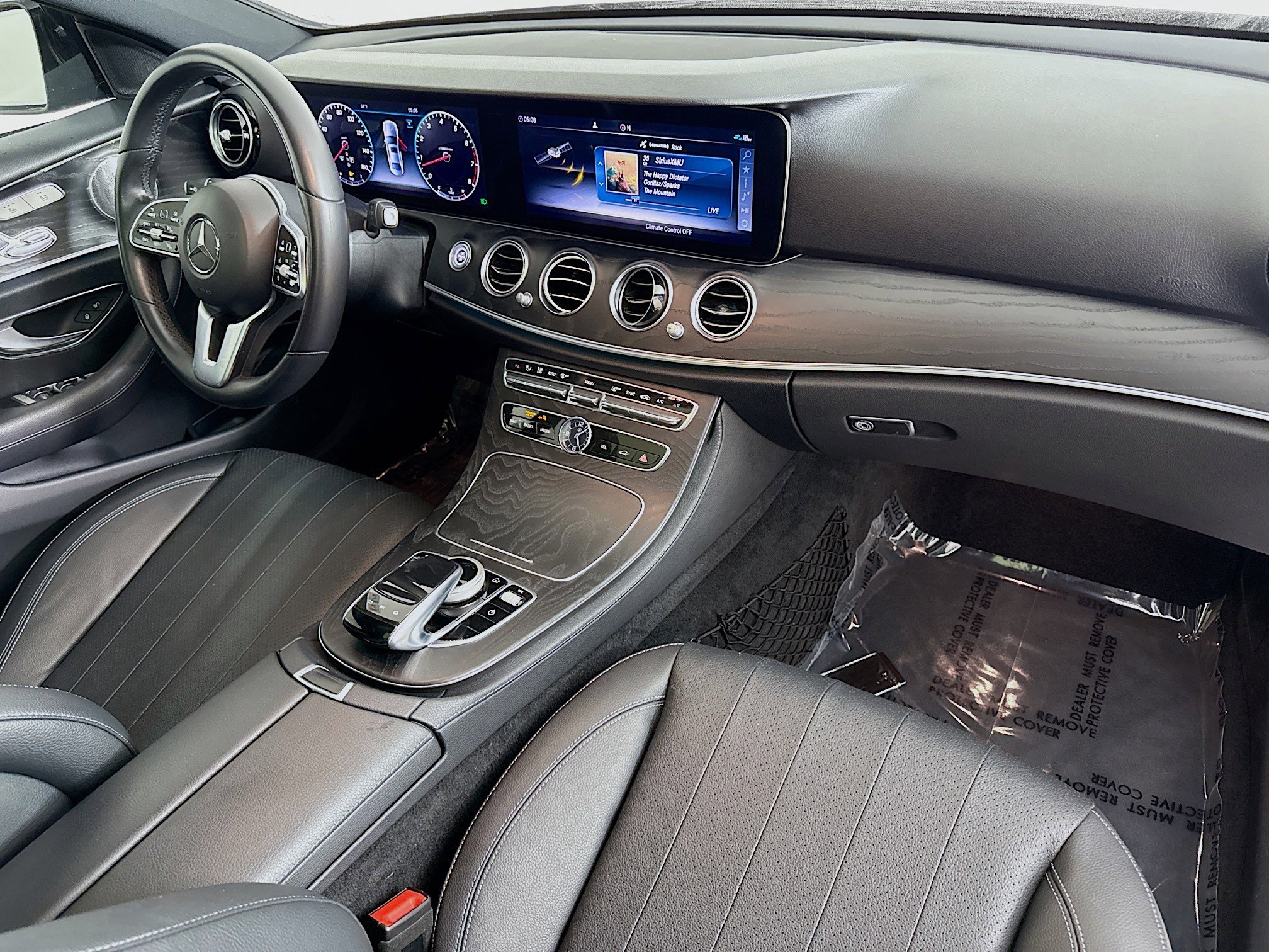 Used 2020 Mercedes-Benz E 450 4MATIC Sedan w/ Parking Assistance Package image 32