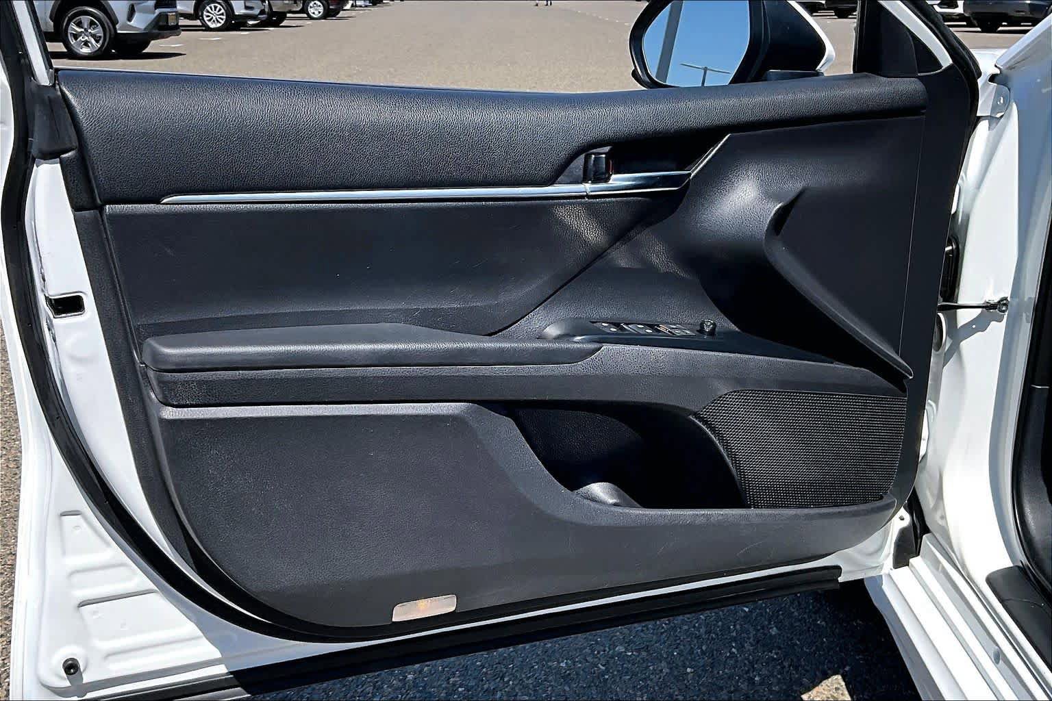 Certified 2019 Toyota Camry SE w/ Carpet Mat Package FWD image 21