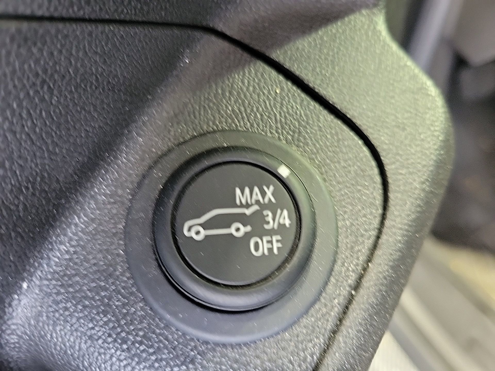 Used 2024 GMC Terrain SLT w/ LPO, Floor Liner Package image 26