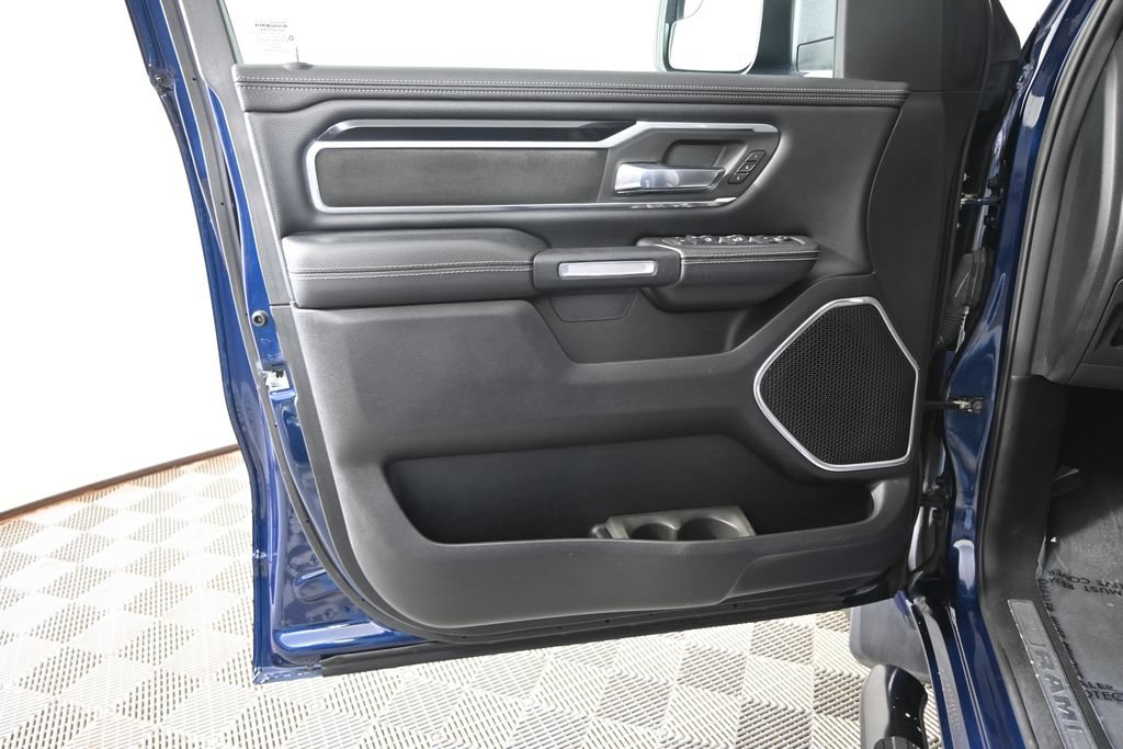 Used 2021 RAM 1500 Laramie w/ Sport Appearance Package AWD/4WD image 19