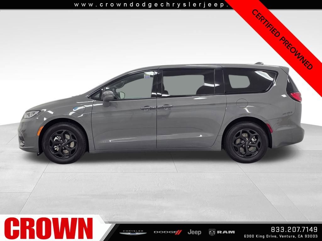 Certified 2022 Chrysler Pacifica Touring-L w/ S Appearance Package image 4