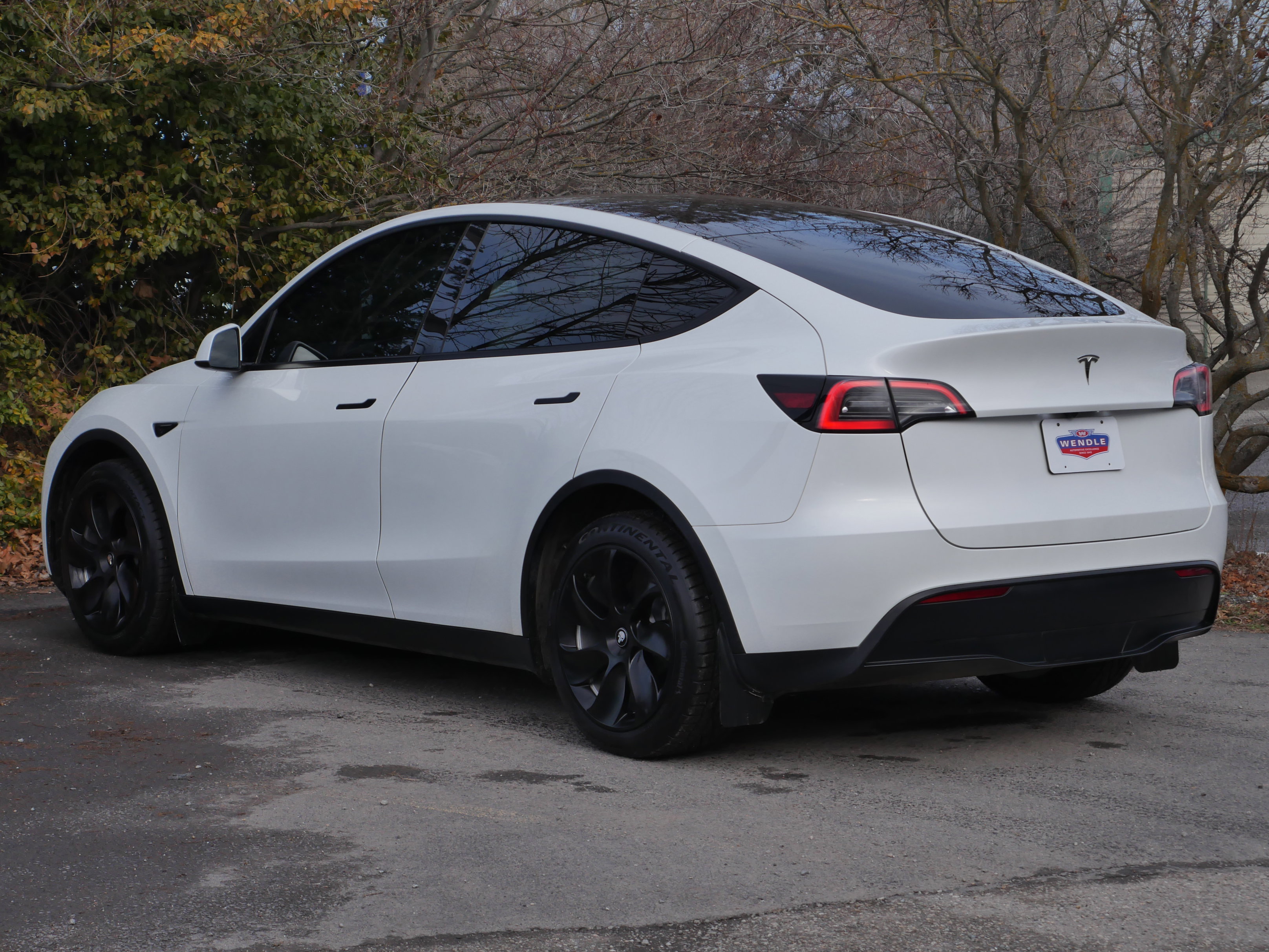 Used 2023 Tesla Model Y Long Range image 10