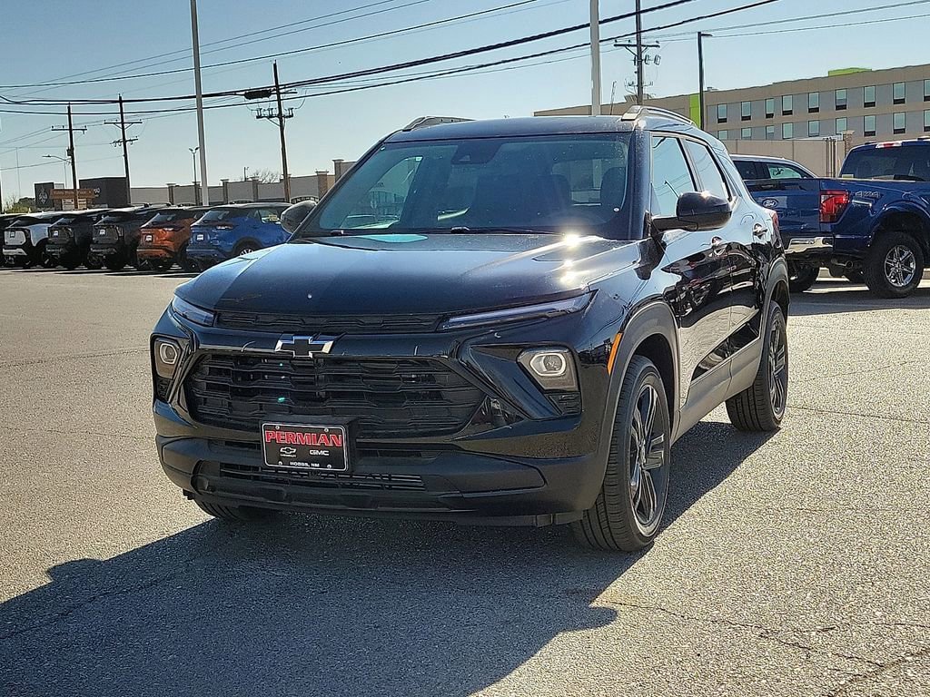 New 2026 Chevrolet TrailBlazer LT w/ Midnight Edition FWD image 4