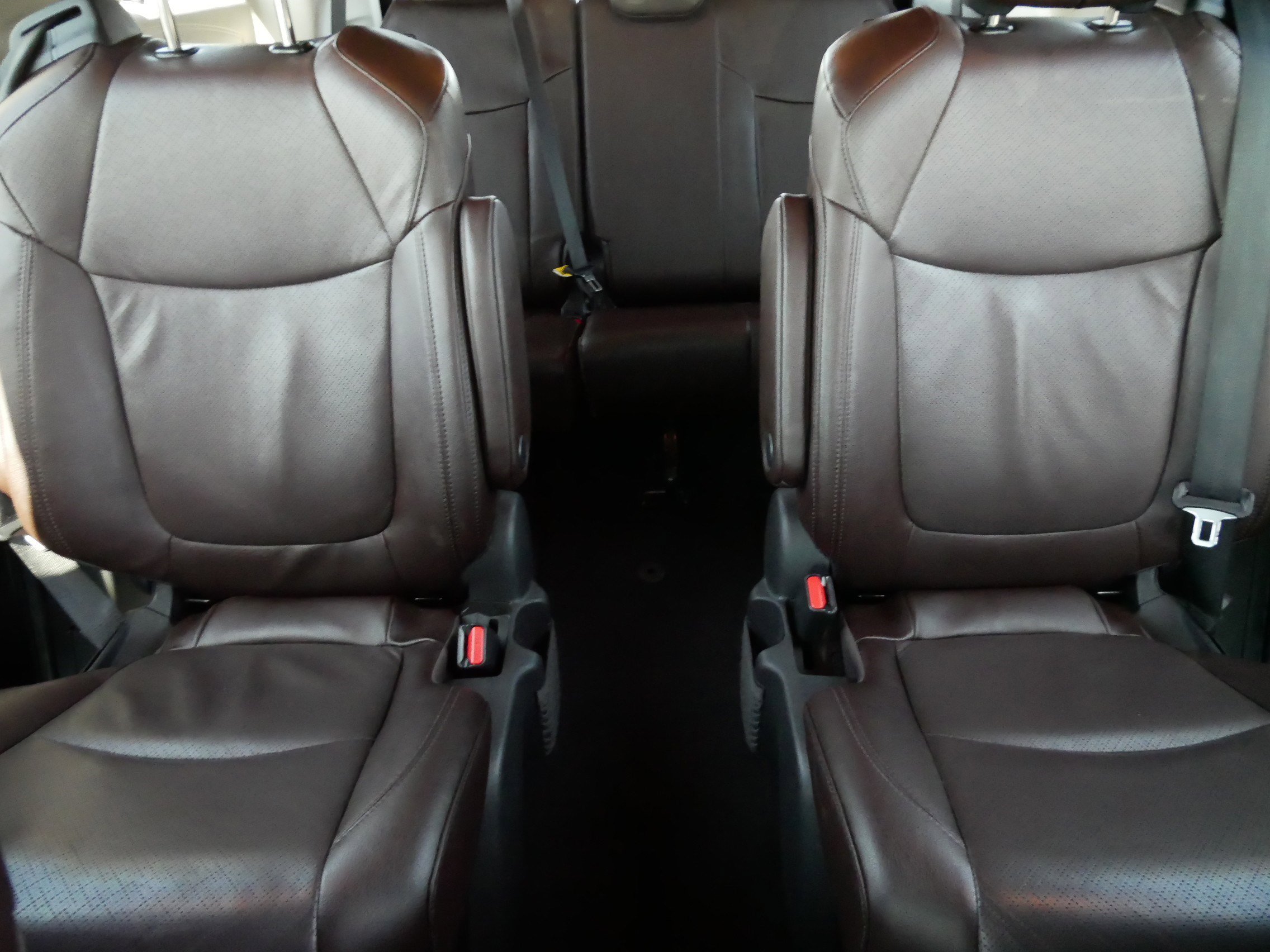 Certified 2024 Toyota Sienna Platinum image 13