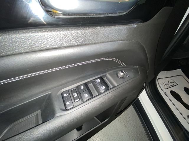 Used 2024 Jeep Compass Latitude w/ Altitude Special Edition image 13