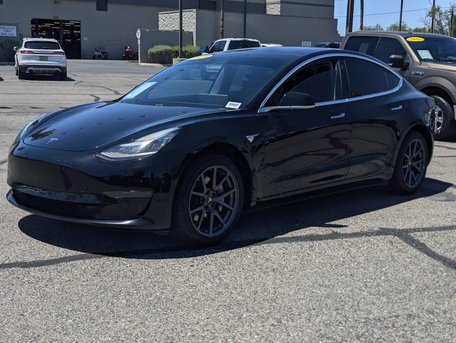 Used 2019 Tesla Model 3 Mid Range RWD image 5