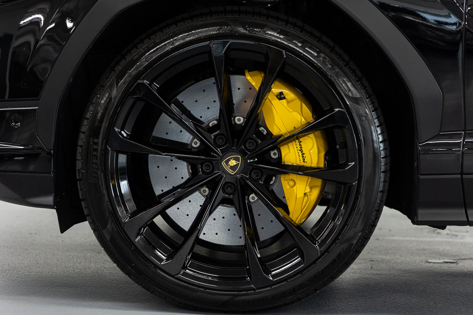 Used 2024 Lamborghini Urus S AWD/4WD image 13