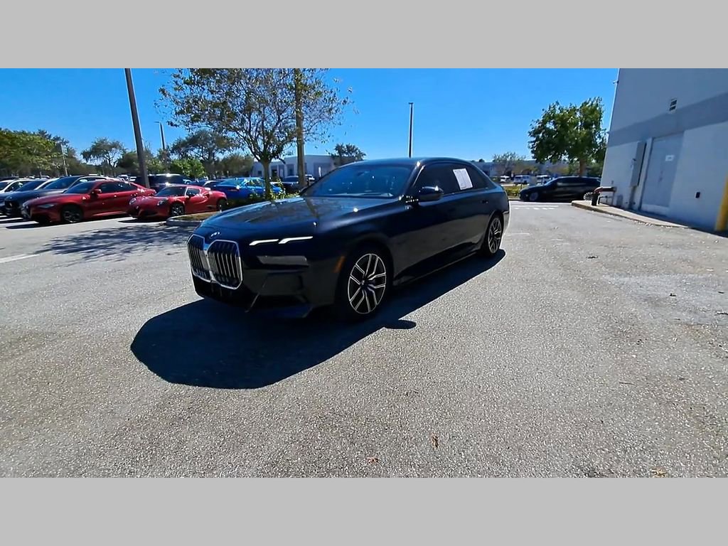 Used 2024 BMW 750e xDrive image 45