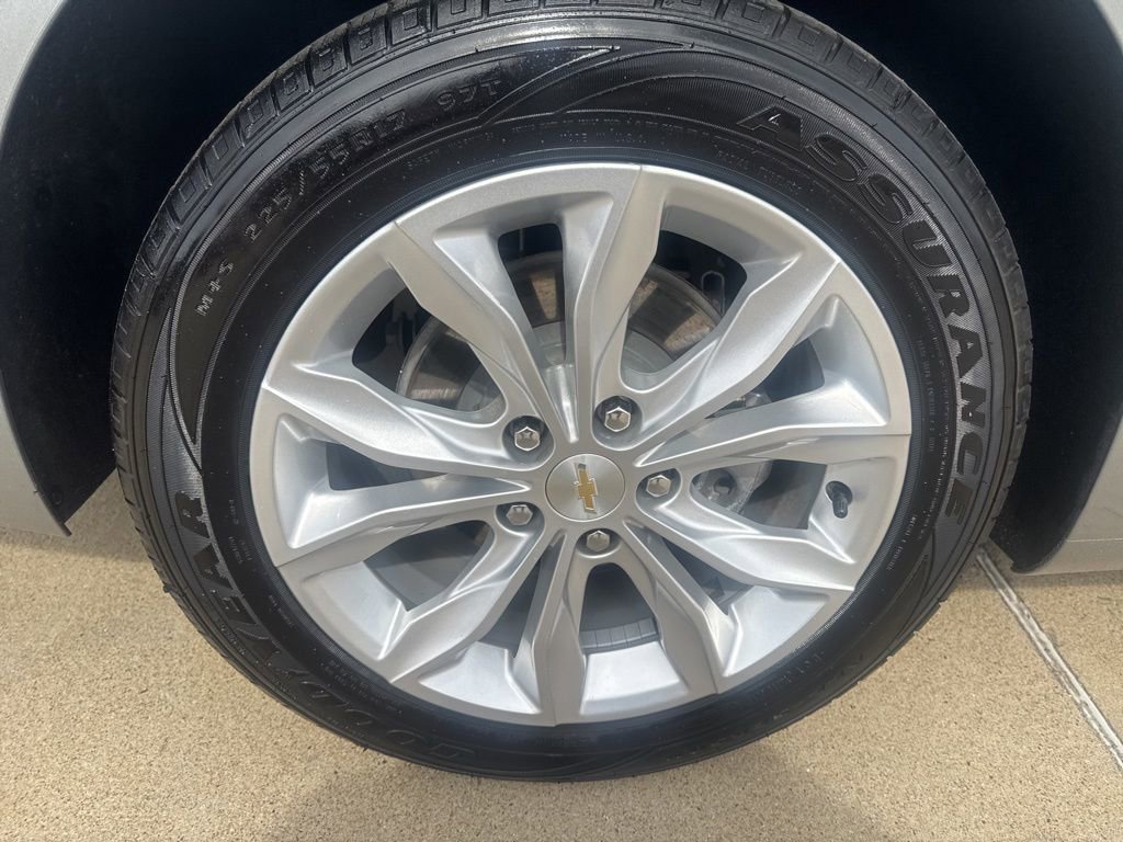 Used 2024 Chevrolet Malibu LT image 4