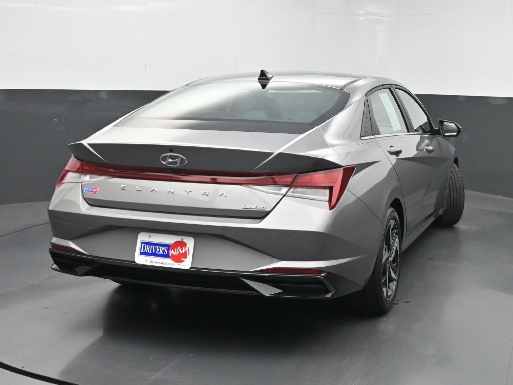 Used 2022 Hyundai Elantra Limited FWD image 41