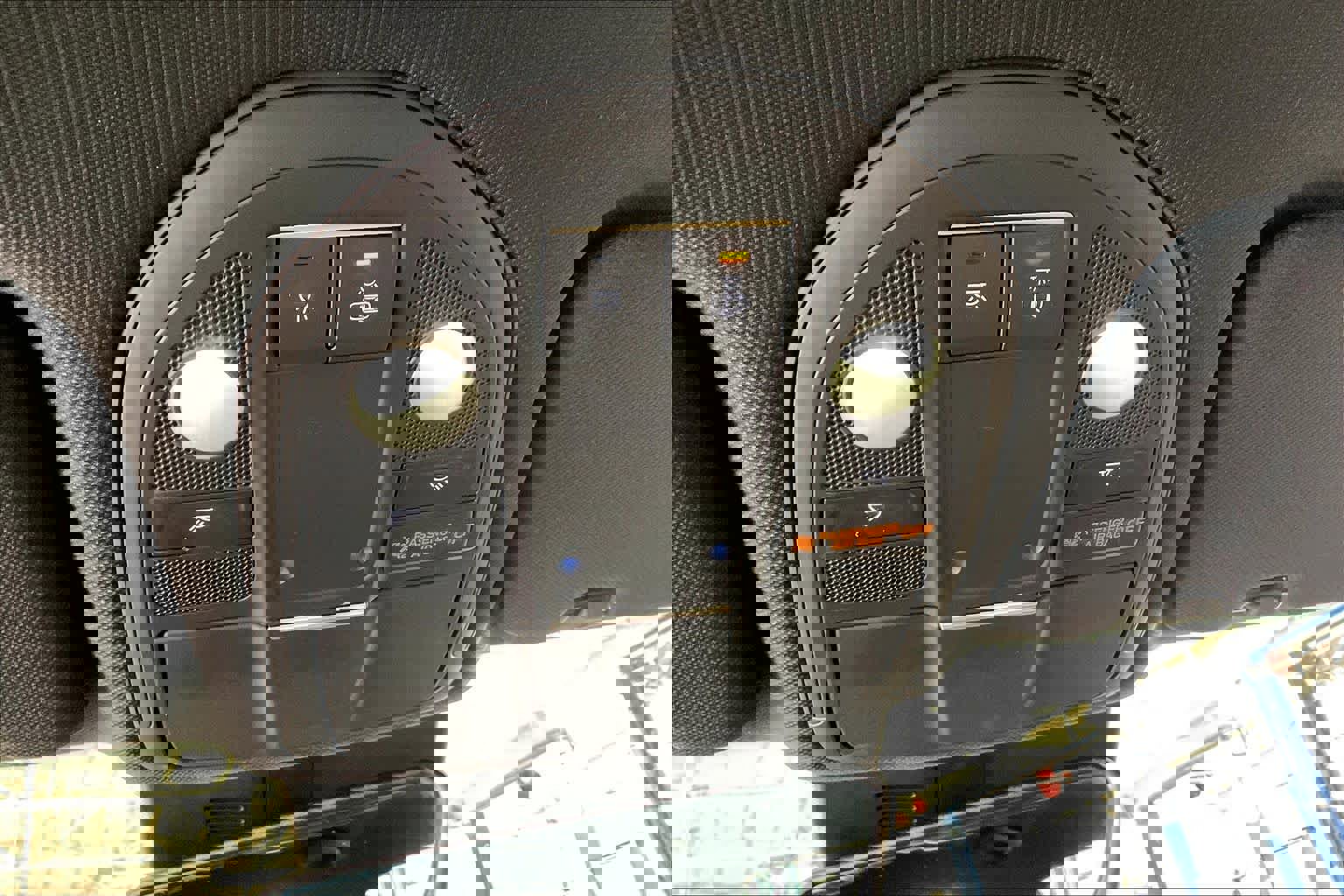 Used 2022 Genesis G70 2.0T image 36