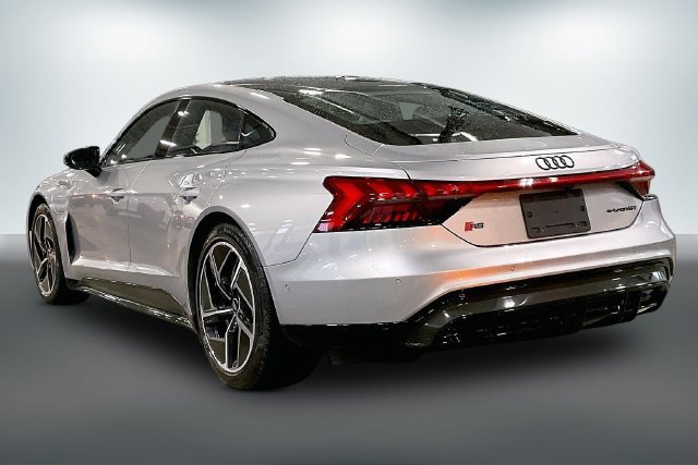Used 2024 Audi RS e-tron GT w/ Carbon Performance Package AWD/4WD image 12