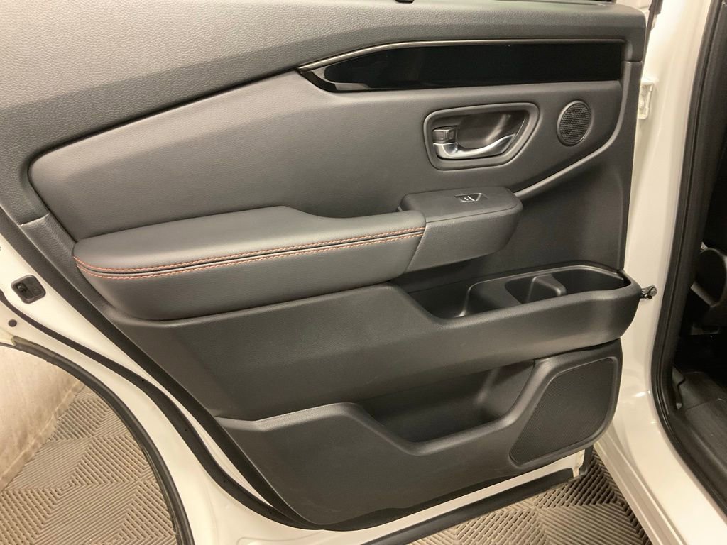 Used 2023 Honda Pilot TrailSport image 28