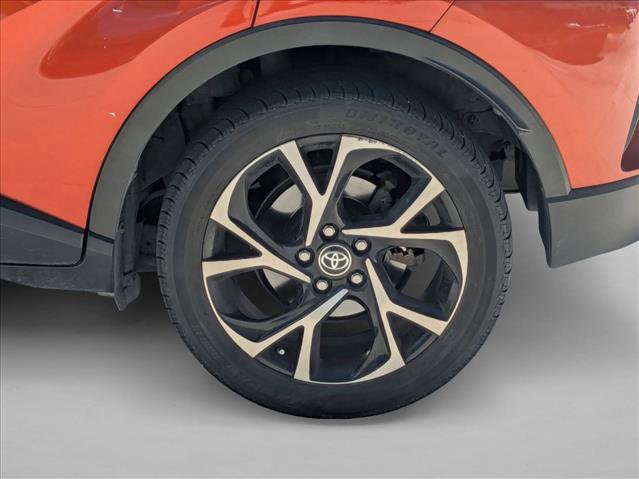 Used 2020 Toyota C-HR XLE image 15