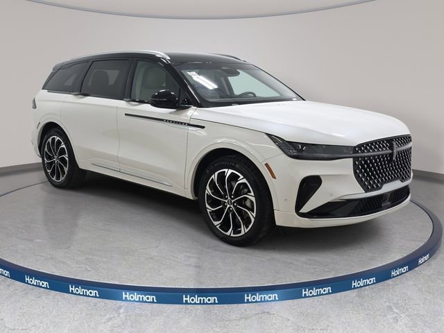 Certified 2024 Lincoln Nautilus Reserve w/ Equipment Group 203A image 3