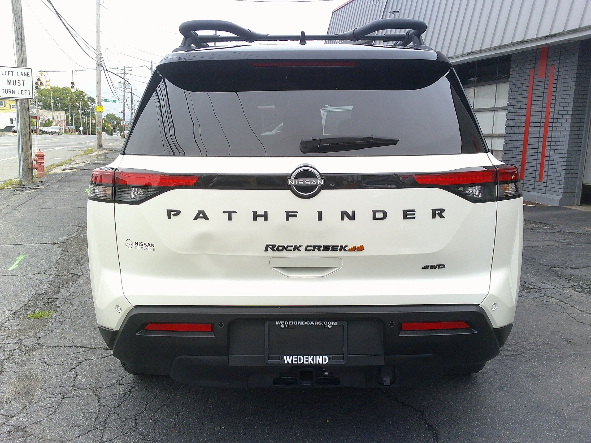 Used 2024 Nissan Pathfinder Rock Creek AWD/4WD image 7
