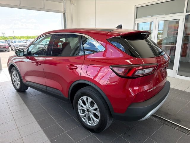Certified 2023 Ford Escape Active w/ Tech Pack #2 AWD/4WD image 4