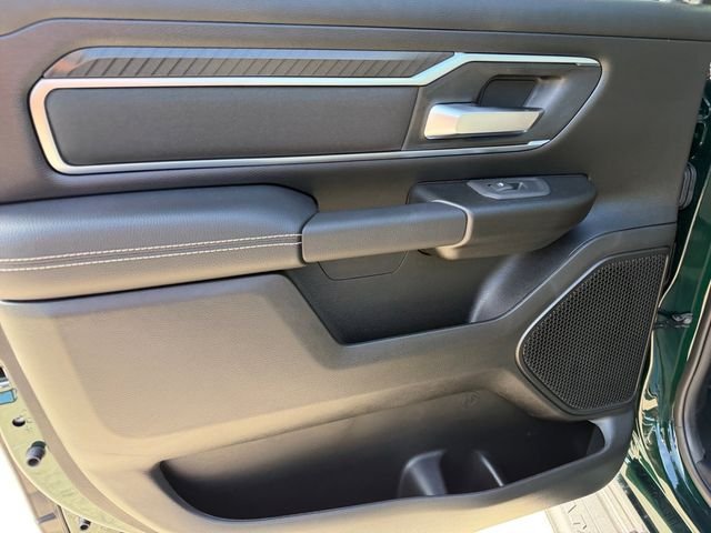 New 2026 RAM 1500 4x4 Crew Cab image 13