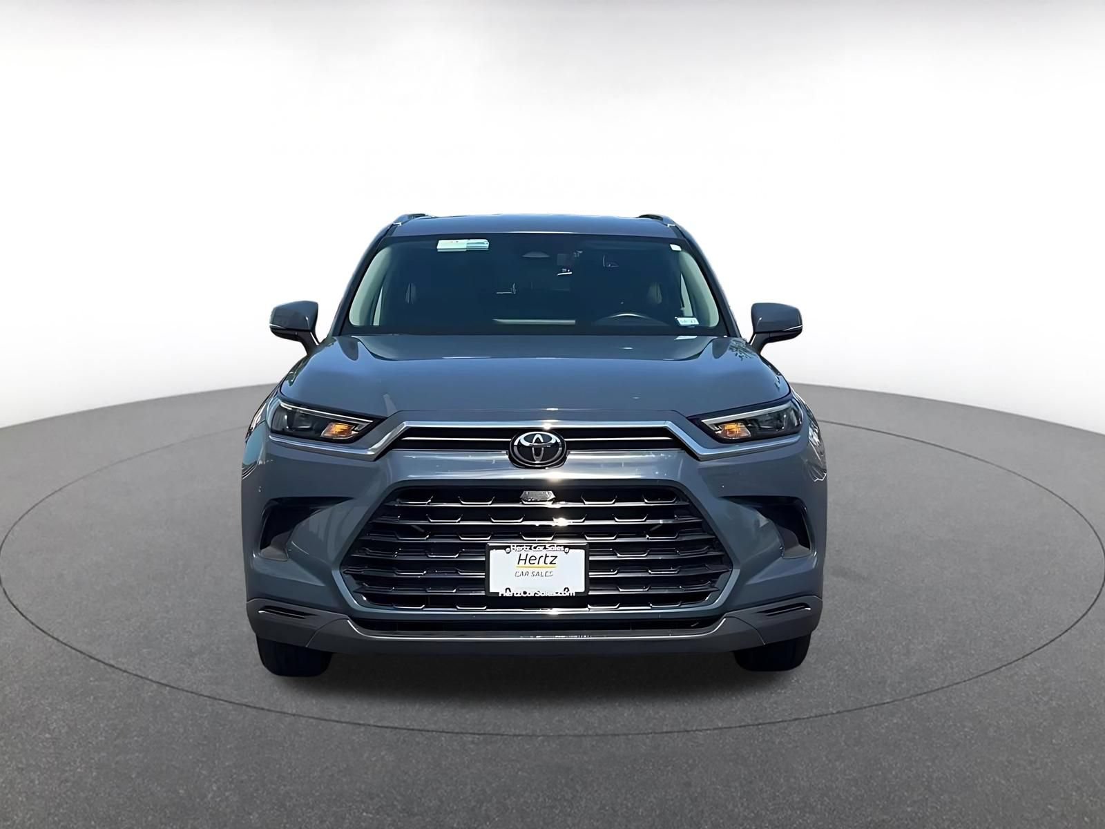 Used 2025 Toyota Grand Highlander FWD image 3