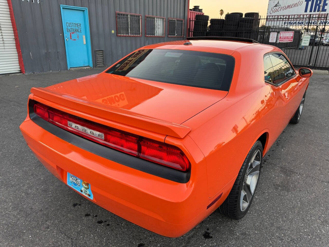 Used 2012 Dodge Challenger R/T image 5