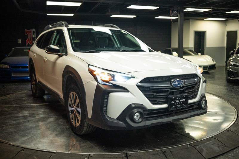 Used 2023 Subaru Outback Premium AWD/4WD image 5