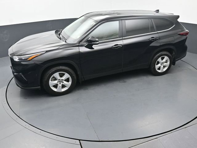 Certified 2025 Toyota Highlander LE image 44