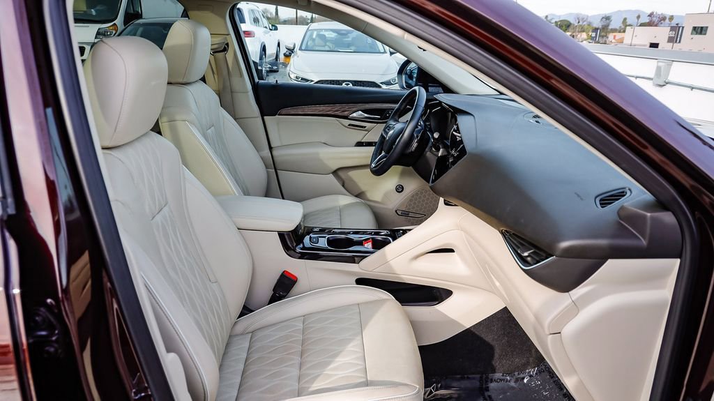 Used 2023 Buick Envision Avenir image 21