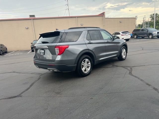 Used 2023 Ford Explorer XLT w/ Equipment Group 202A image 8