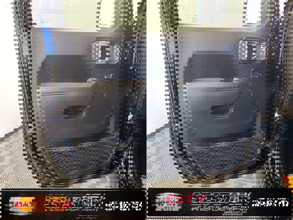 New 2026 Jeep Gladiator Mojave image 12