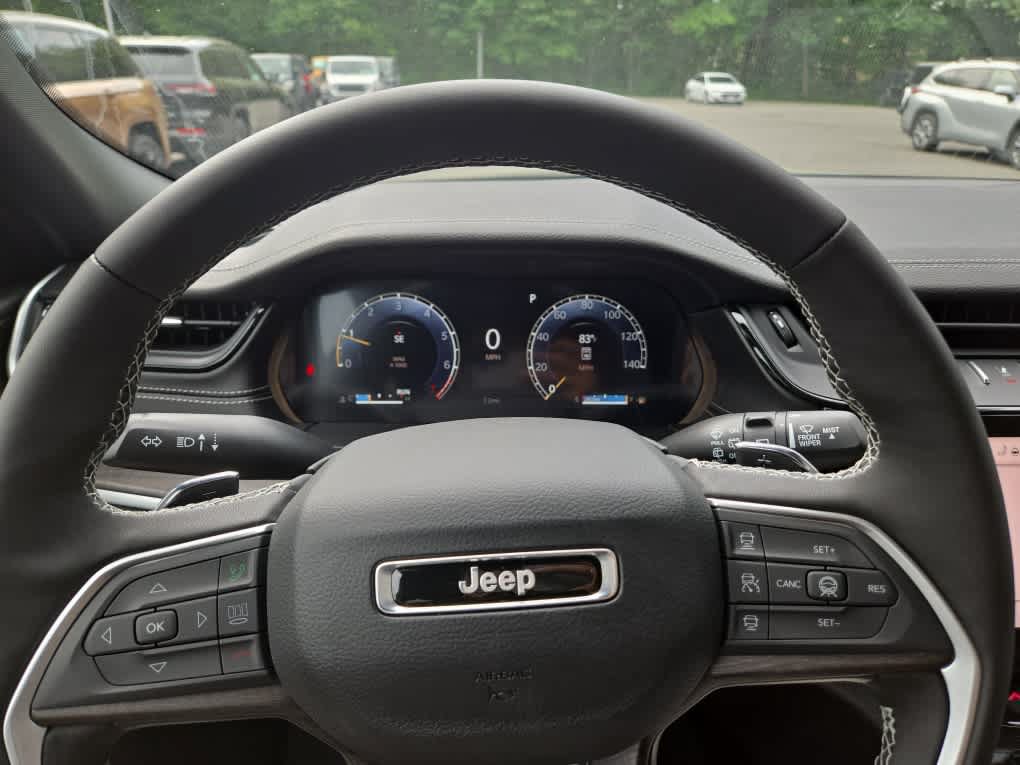 New 2026 Jeep Grand Cherokee Limited AWD/4WD image 14