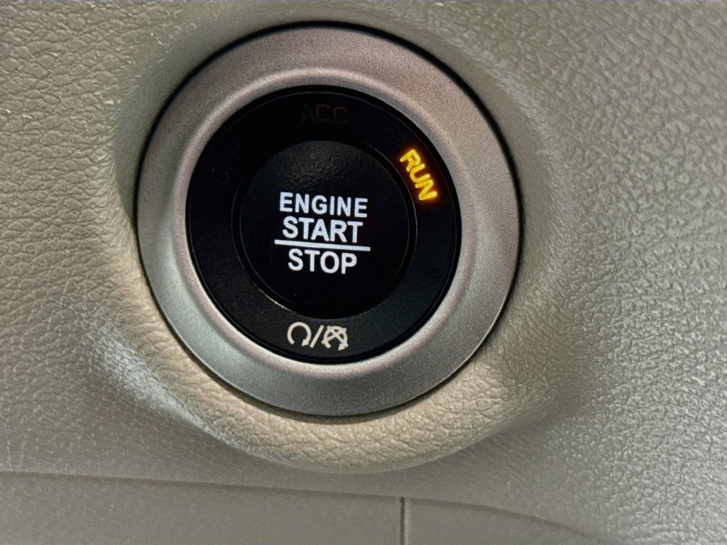 Used 2022 Chrysler Voyager LX FWD image 20