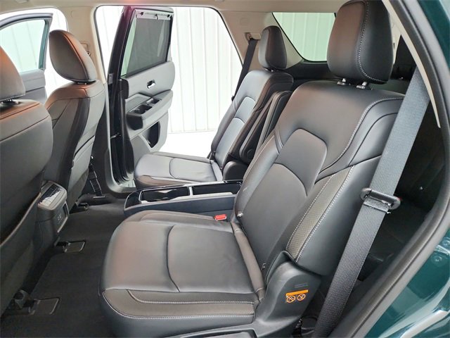 Used 2025 Nissan Pathfinder SL w/ SL Premium Package image 34