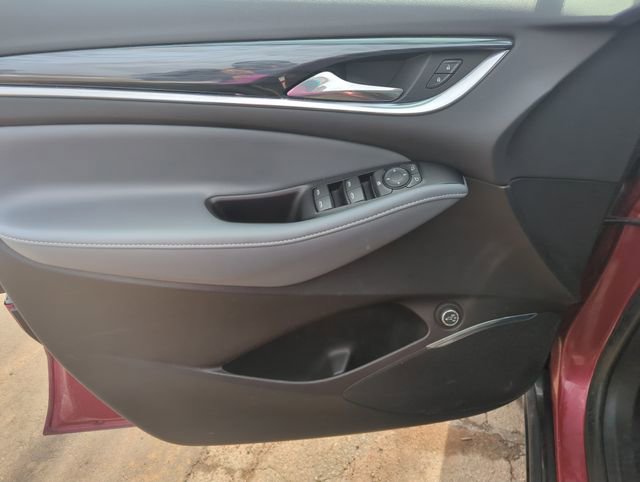 Used 2019 Buick Enclave Essence AWD/4WD image 11