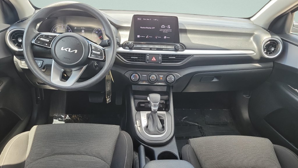 Used 2024 Kia Forte LXS FWD image 11