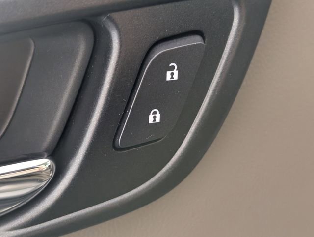 Used 2017 Chevrolet Tahoe LT image 11