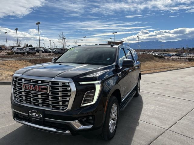 Used 2025 GMC Yukon XL Denali image 3