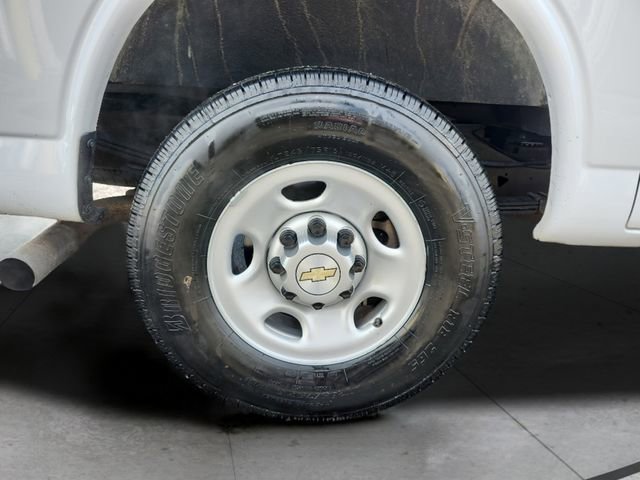 Certified 2024 Chevrolet Express 2500 Work Van w/ Driver Convenience Package image 30