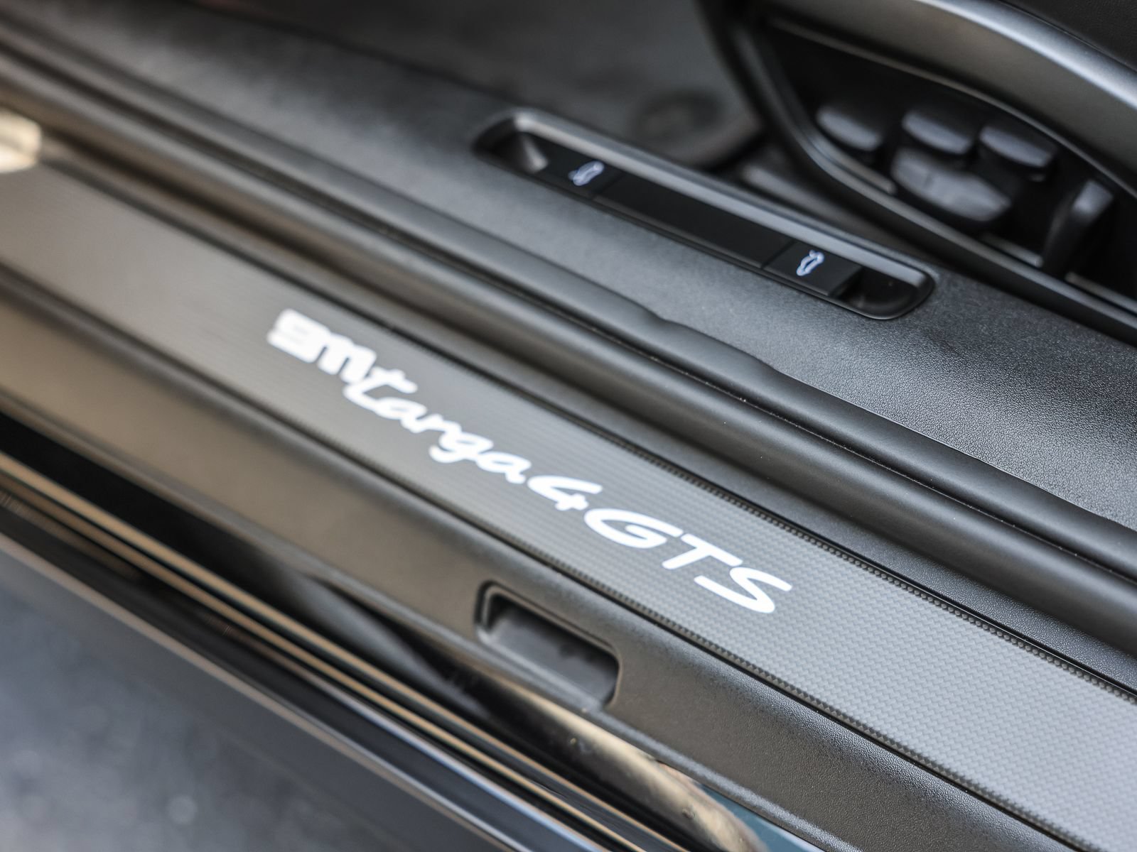Certified 2025 Porsche 911 Targa 4 GTS AWD/4WD image 22