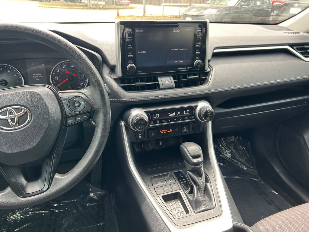 Used 2019 Toyota RAV4 XLE w/ Convenience Package image 18