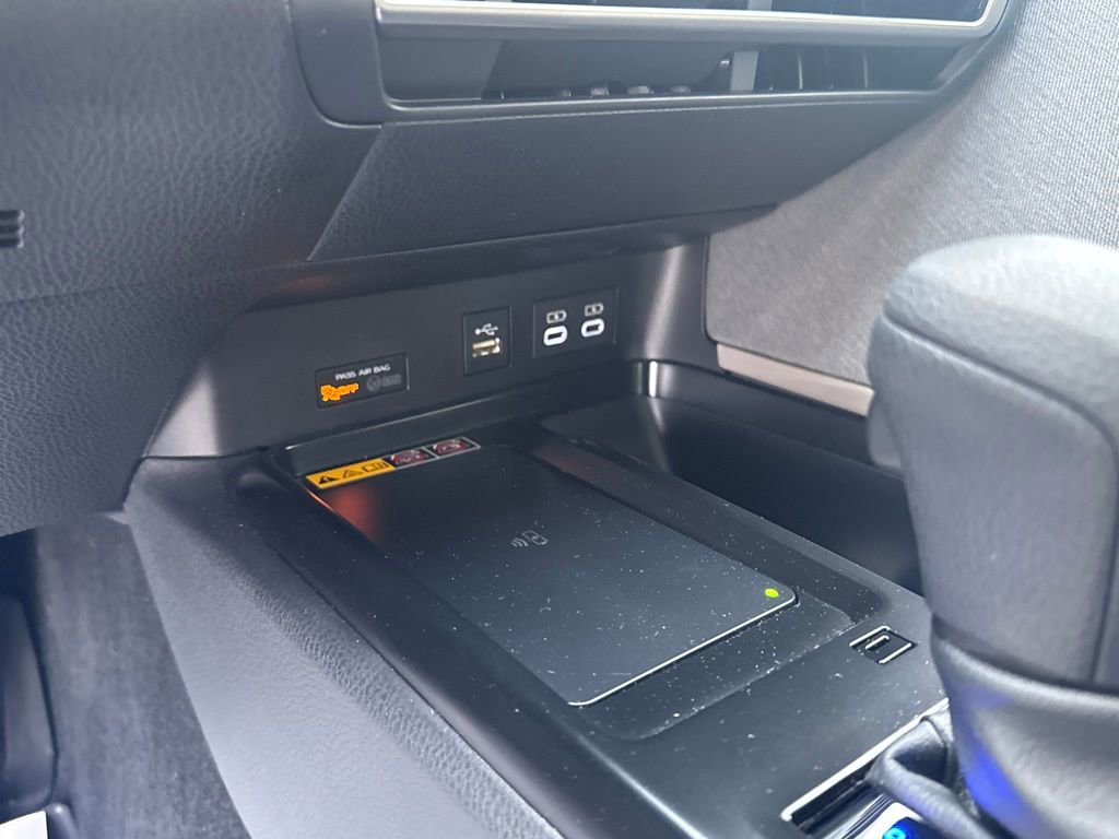 Used 2025 Toyota Camry LE image 18