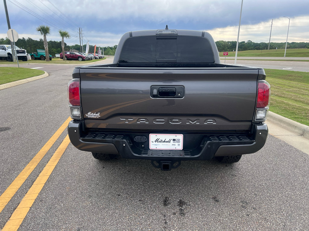 Used 2021 Toyota Tacoma TRD Sport w/ Technology Package image 9